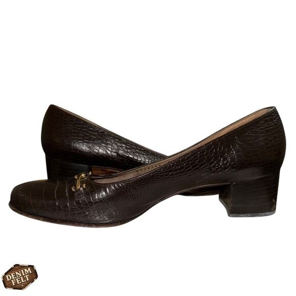 Salvatore Ferragamo Brown Croc-Embossed Vara Heels Gold Bit Buckle Sz 8 2A Italy - Picture 11 of 13